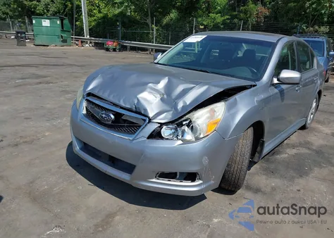 2010 Subaru Legacy 2.5I Premium из США, поврежденный, VIN 4S3BMCG67A3211916